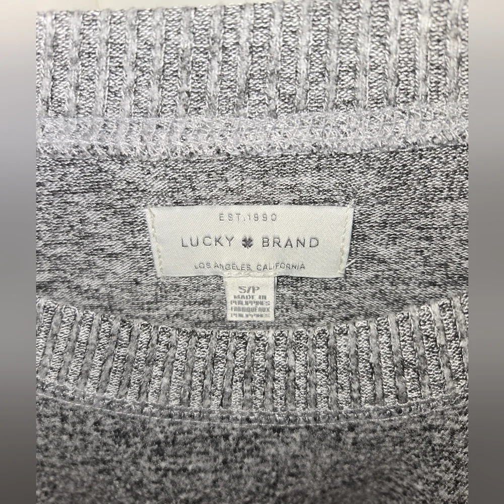 🌟EUC LUCKY BRAND GRAY LONG SLEEVE SWEATER SIZE SMALL